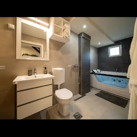 Tom & Jerry Villa Raska