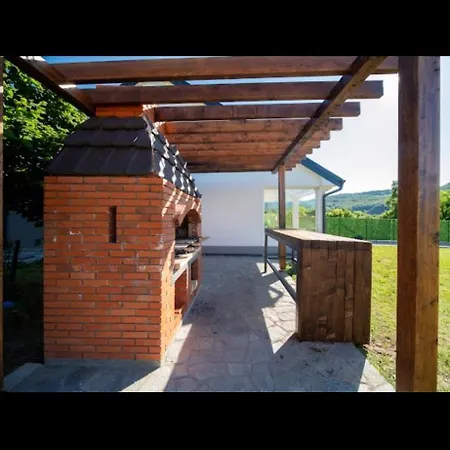 Villa Tom & Jerry Raska